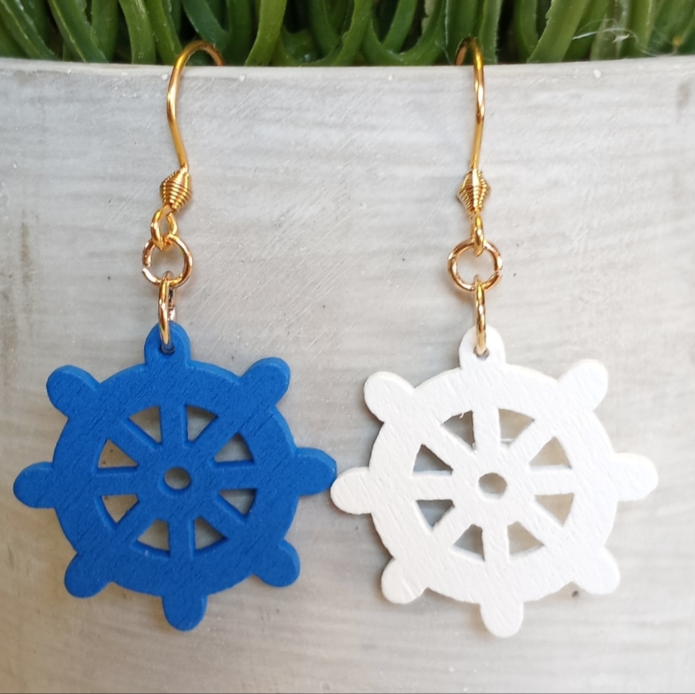 Mosmatched Wooden Nautical Wheel Dangle Hook Earrings